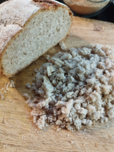 Bread-for-meatballs-The-sauce-lab